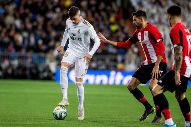 欧冠-萨拉赫点射制胜 利物浦6连胜提前晋级16强